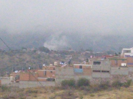 Pequeña fumarola sale del tiradero municipal de Guanajuato
