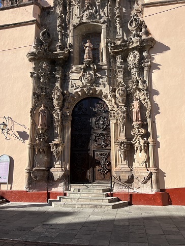 En Guanajuato están enterradas fincas y edificaciones religiosas en la zona centro