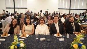 Reconoce UG capacidad científica y docente de su comunidad académica