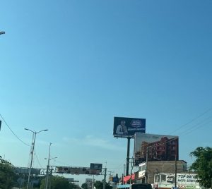 Aumenta presencia publicitaria de Navarro fuera de tiempo preelectoral