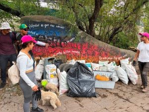 Recolectan basura en el río Pastita para sanearlo