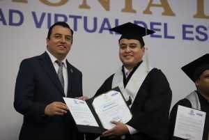 854 estudiantes de la UVEG egresan en la CDMX