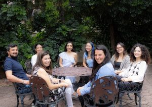UG abre sus puertas a talento internacional en estudio sobre madres migrantes mexicanas
