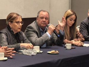 Abogado denuncia a la diputada Hades Aguilar por presuntos actos anticipados de campaña