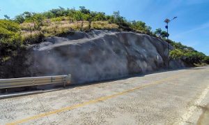 Cerca de 2 mdp invierten para estabilizar taludes en carretera Valenciana-El Cubilete
