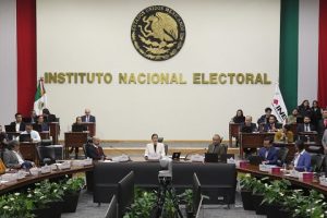 La Consejera Cruz García tomó protesta como Presidenta provisional del INE