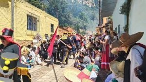 Los Indios Tejocoteros de la Sierra se enfrentan al ejército imperialista